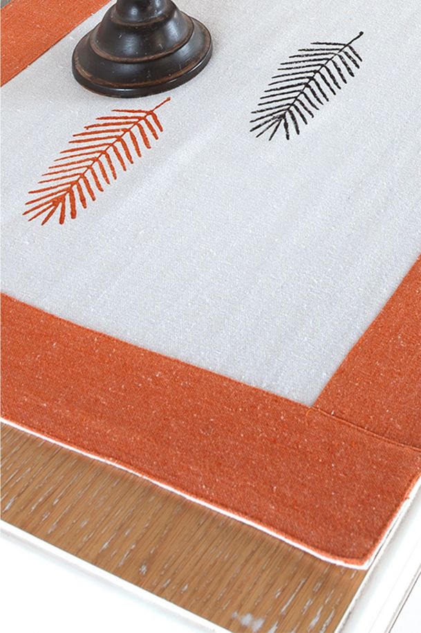 Buldan Kumaşı Bordürlü Taş Baskılı Yaprak Desenli Runne